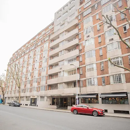 One Bedroom At Chelsea Cloister Hotel London Exterior photo